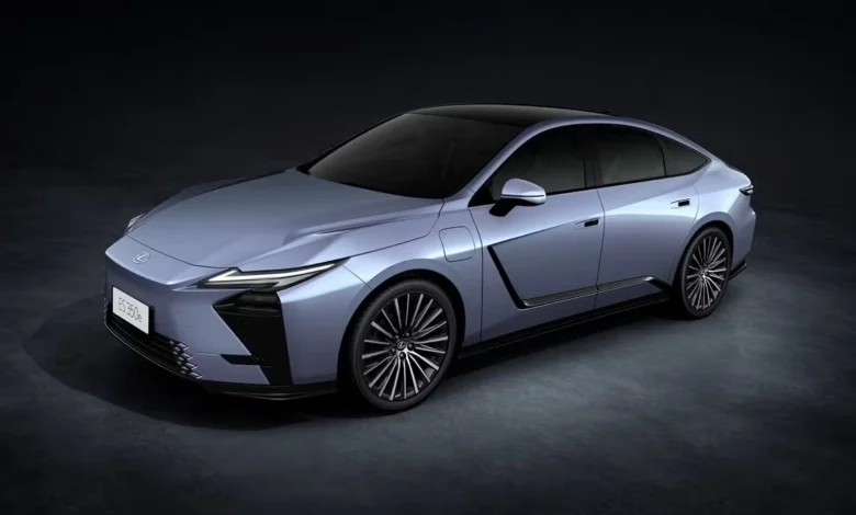 lexus-es-تسجل-أفضل-مبيعات-لها-في-2025