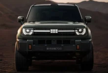 geely-galaxy-cruiser-700-الجديدة:-suv-بمظهر-land-rover-defender-وقوة-1,113-حصاناً-هجينة-تفوق-octa-بأكثر-من-الضعف